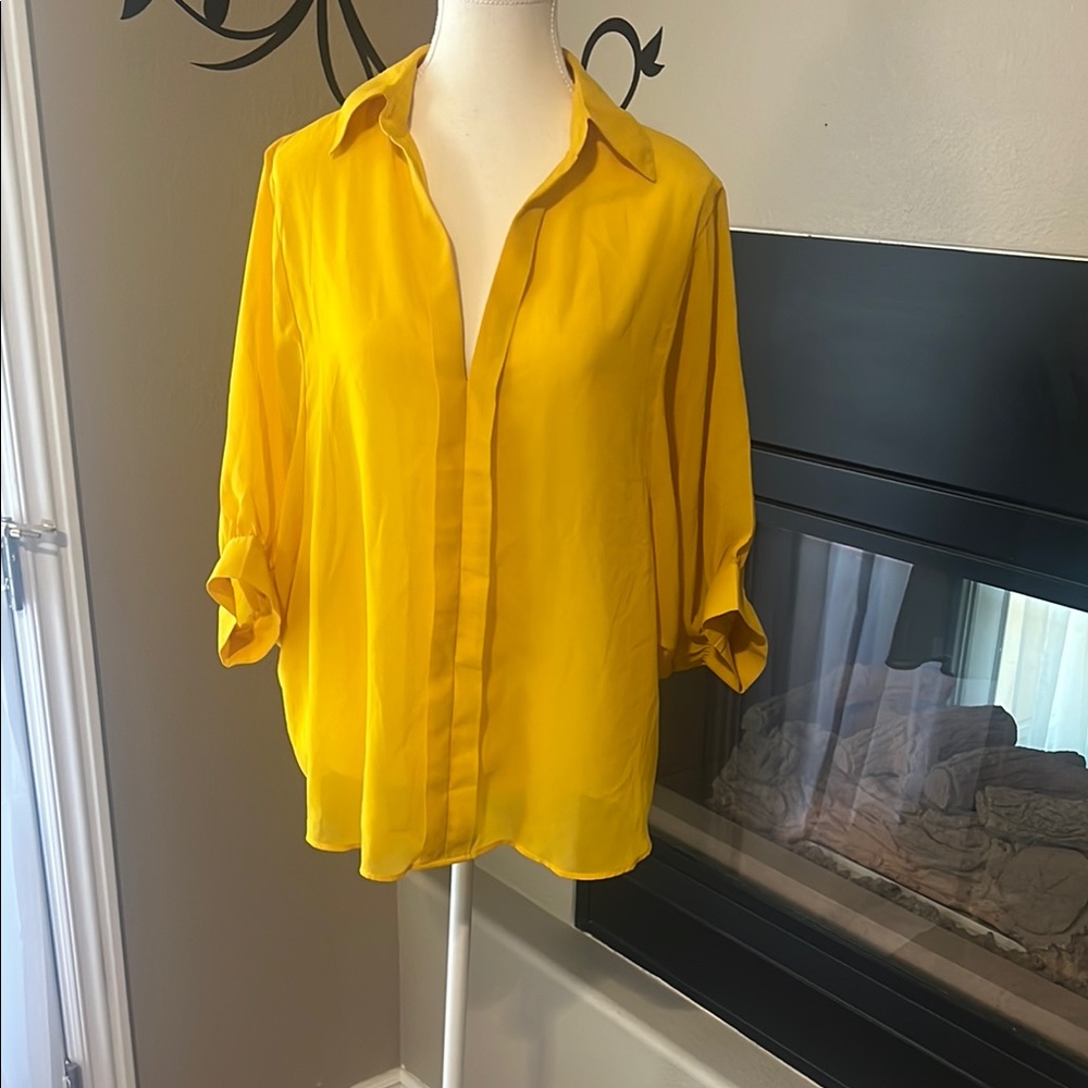 Yellow 3/4 Sleeve Boxy Blouse with Notched Collar